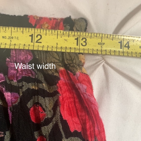 🌿3/$20 Floral Maxi Skirt - Picture 6 of 7